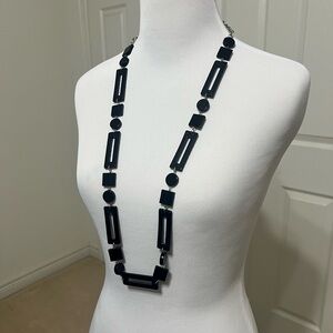 Elegant Black Geometric Necklace